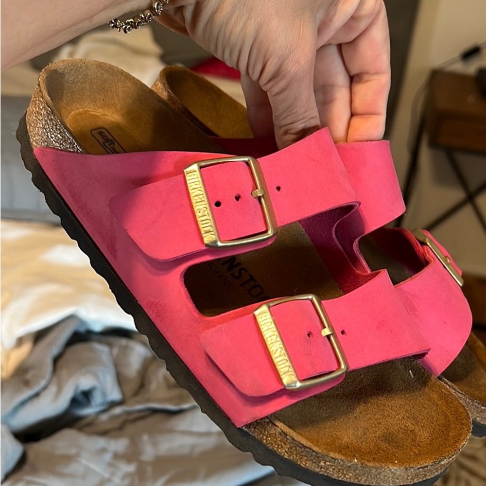 Birkenstock’s hot pink euro 37